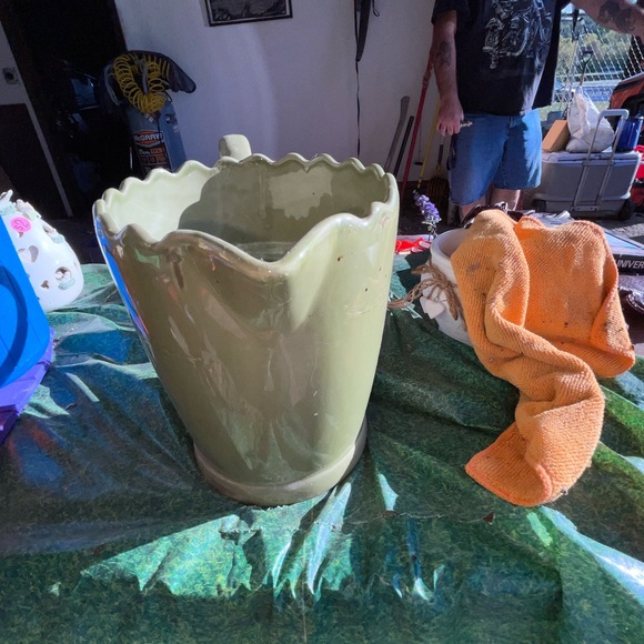 Green to clay pitcher - Picture 4 of 4
